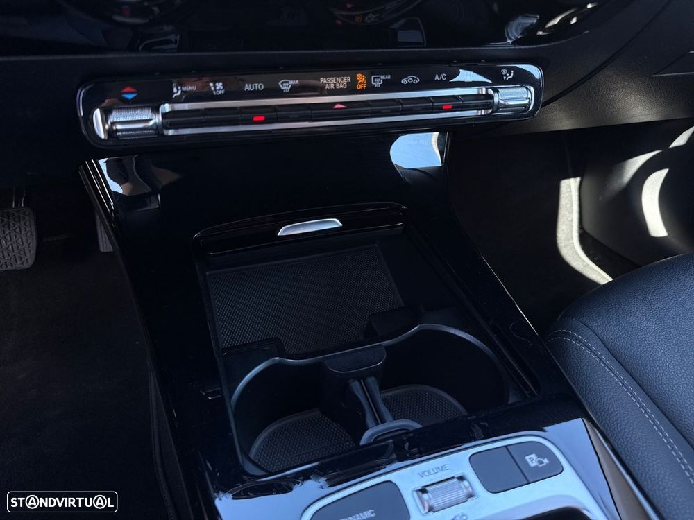 Mercedes-Benz CLA 250 - 21