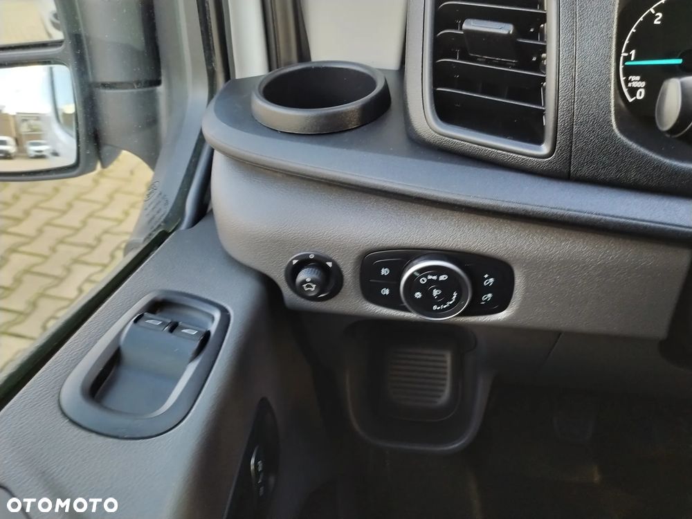 Ford TRANSIT 11/2020 MAŁY PRZEBIEG BAGAŻNIK GWARANCJA MECHANICZNA 1-ROK - 21