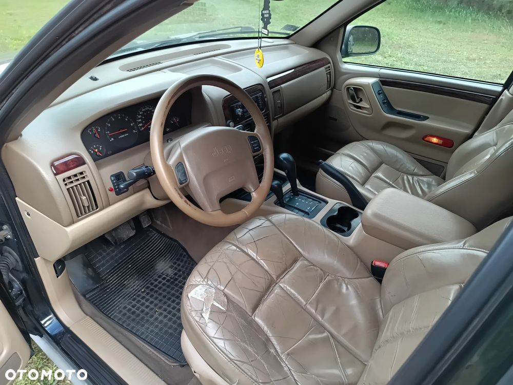 Jeep Grand Cherokee - 8