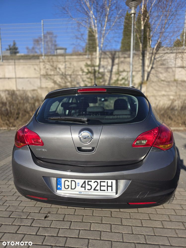 Opel Astra 1.6 - 10