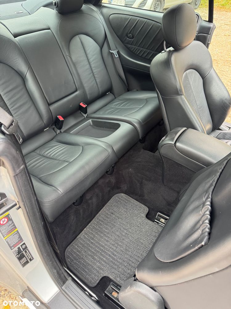 Mercedes-Benz CLK - 16