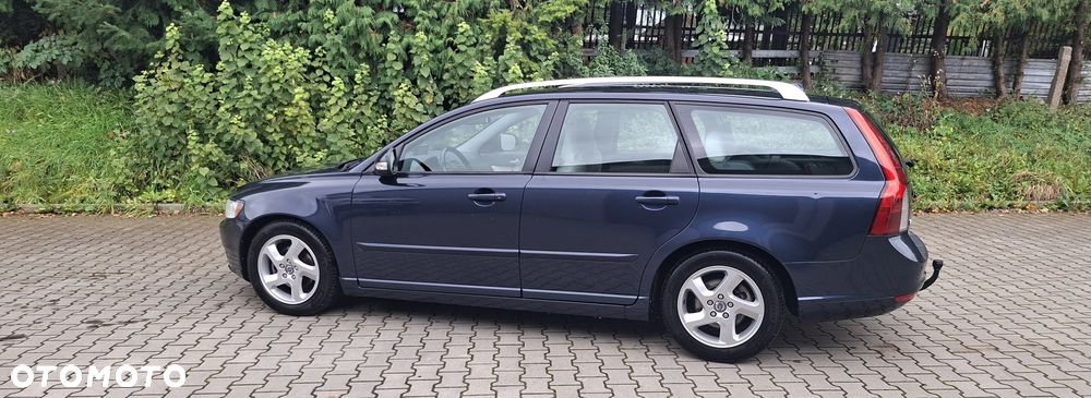 Volvo V50 2011 photo 4