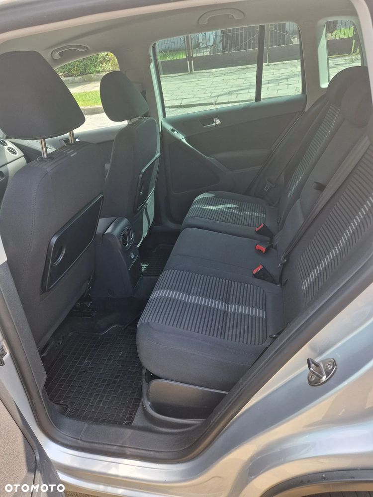 Volkswagen Tiguan - 12