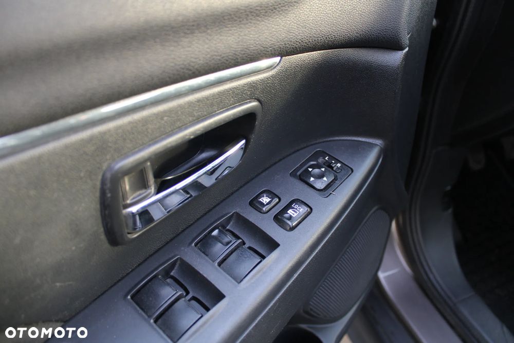 Mitsubishi ASX 1.6 Invite - 18