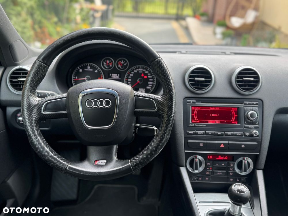 Audi A3 Sportback 2.0 TDI DPF quattro S line Sportpaket (plus) - 29