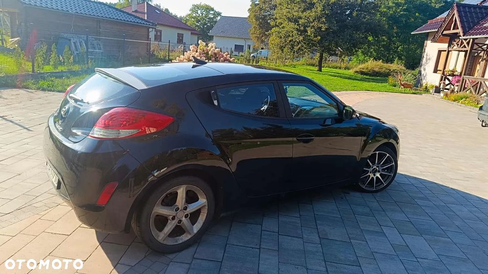 Hyundai Veloster - 6