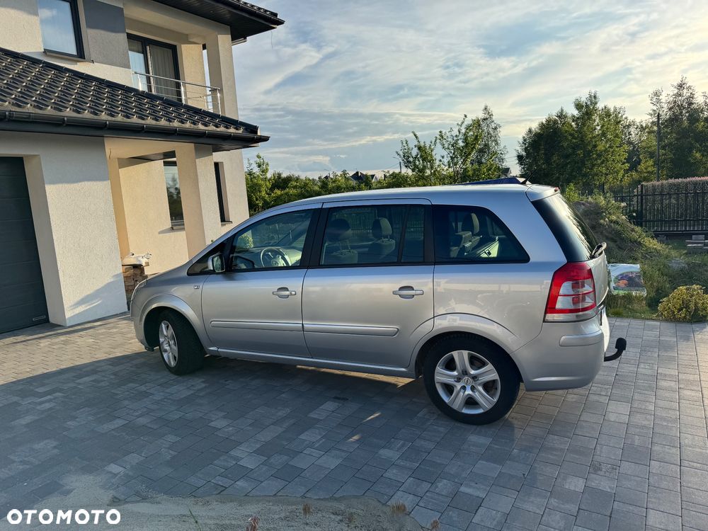 Opel Zafira 1.8 Enjoy - 2