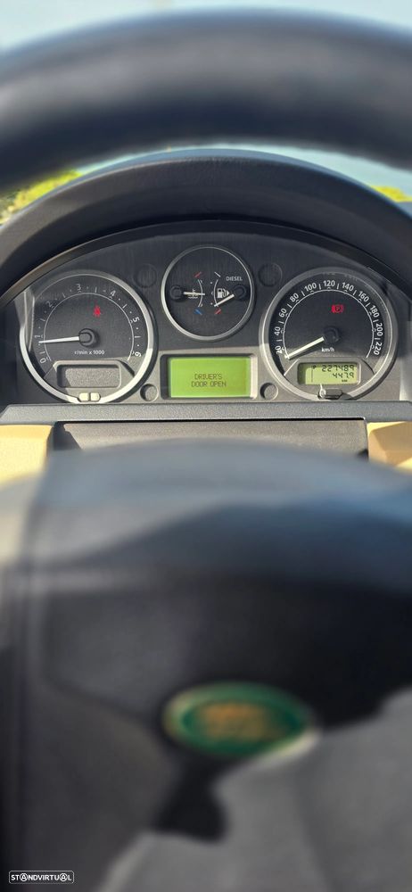 Land Rover Discovery 3 2.7 TD V6 HSE Auto. - 10