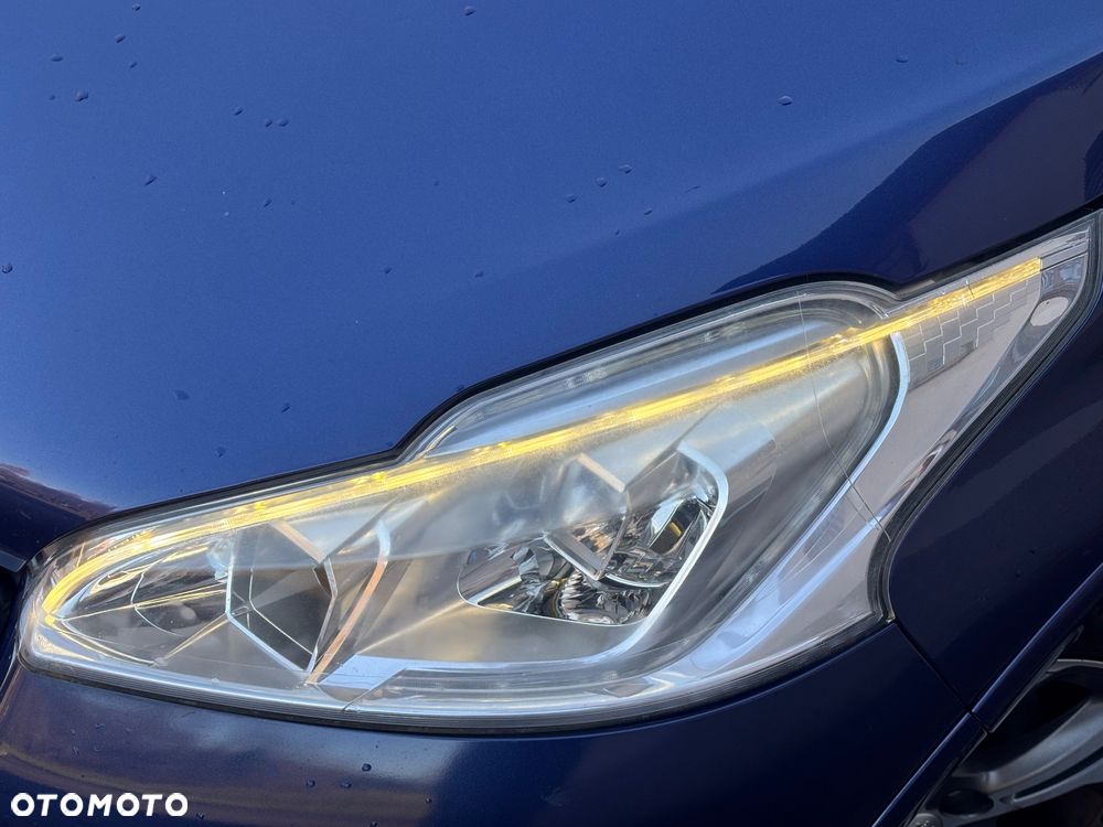 Peugeot 208 1.6 THP GTi - 28