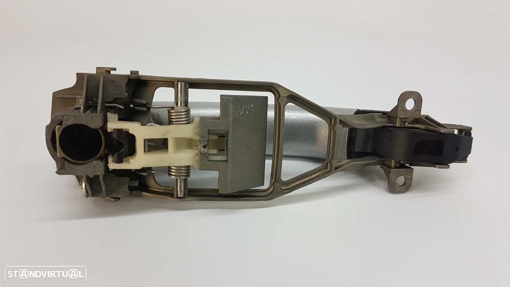 PUXADOR EXTERIOR FRENTE ESQUERDO VOLKSWAGEN TOUAREG (7LA) TDI R5 - 2