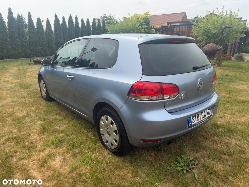 Volkswagen Golf 1.6 TDI DPF BlueMotion - 4
