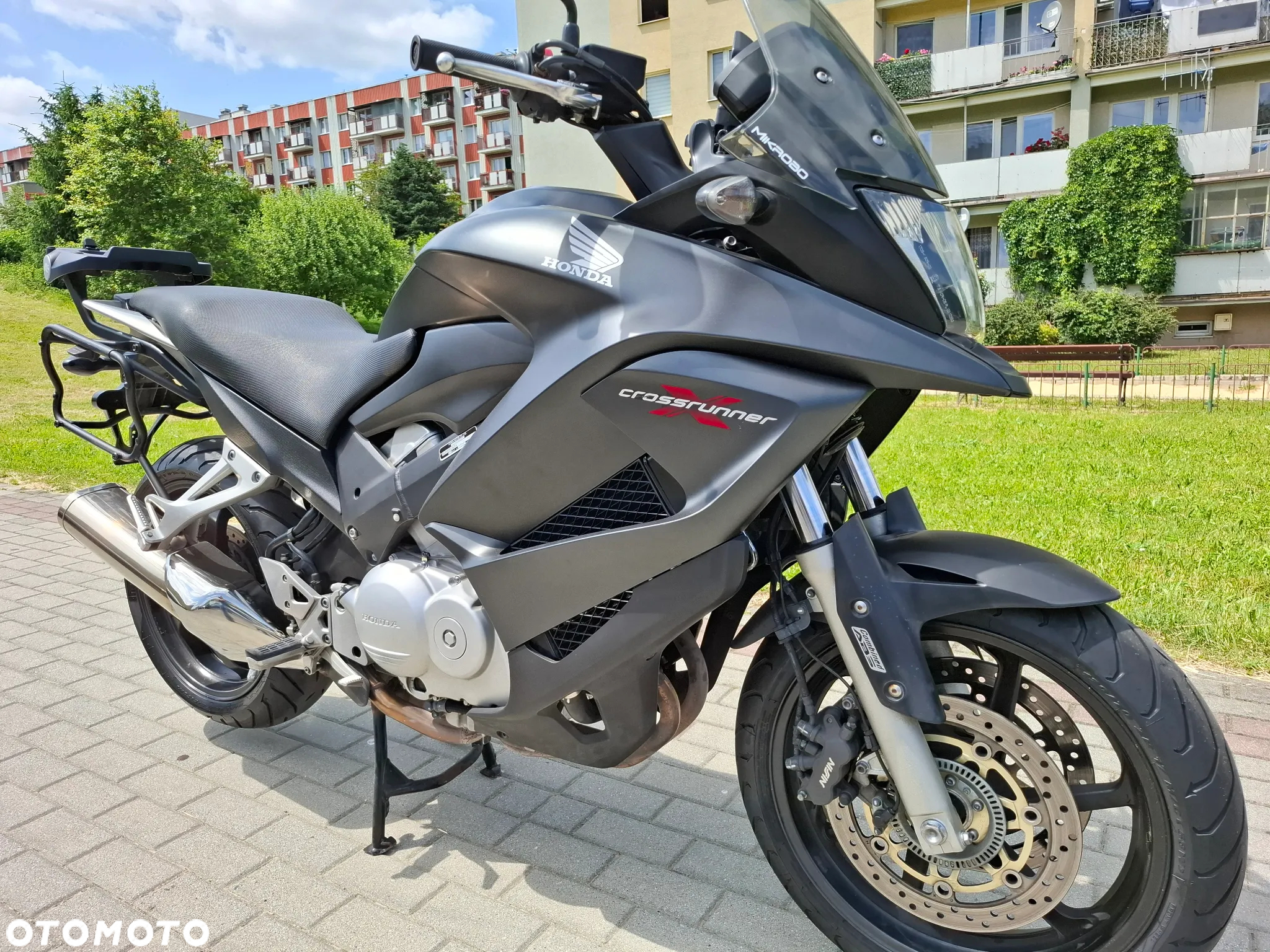 Honda VFR - 25