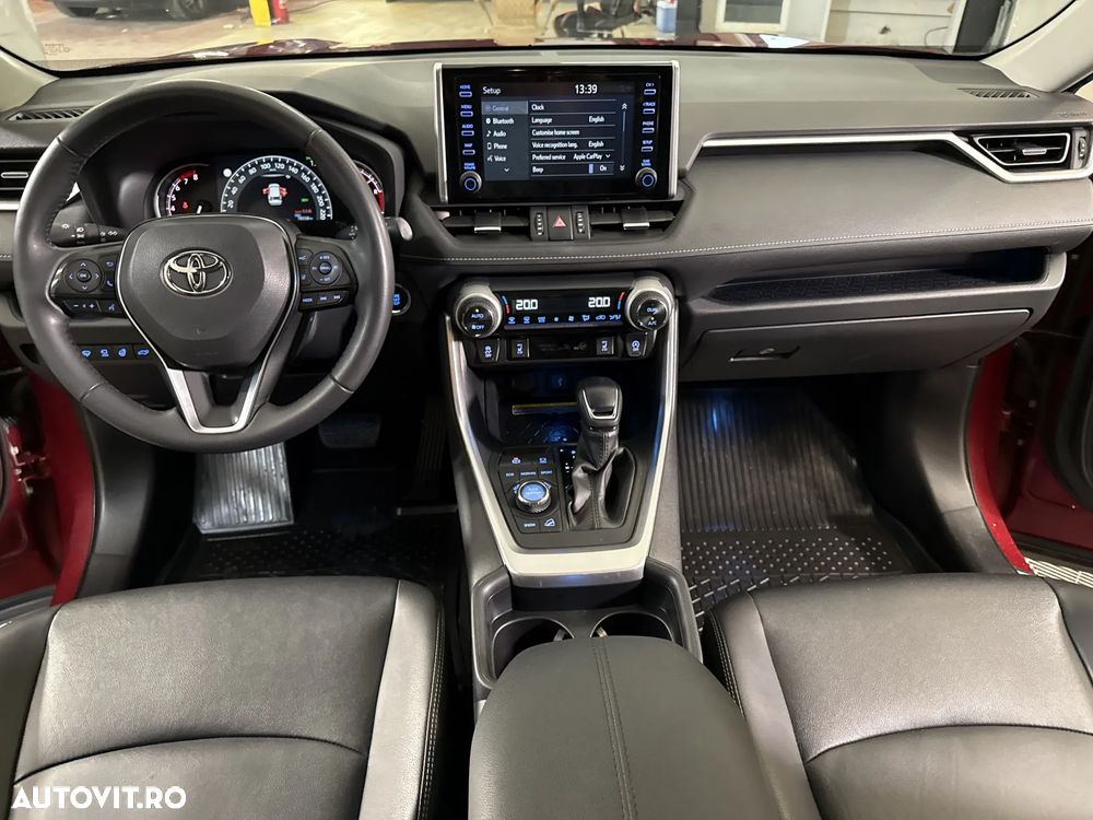 Toyota RAV4 - 10