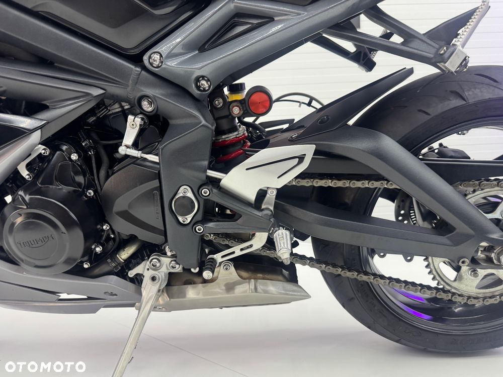 Triumph Daytona - 30