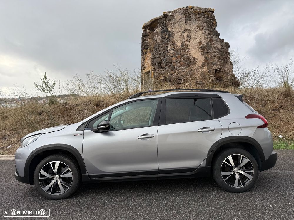 Peugeot 2008 1.2 PureTech GT Line - 4