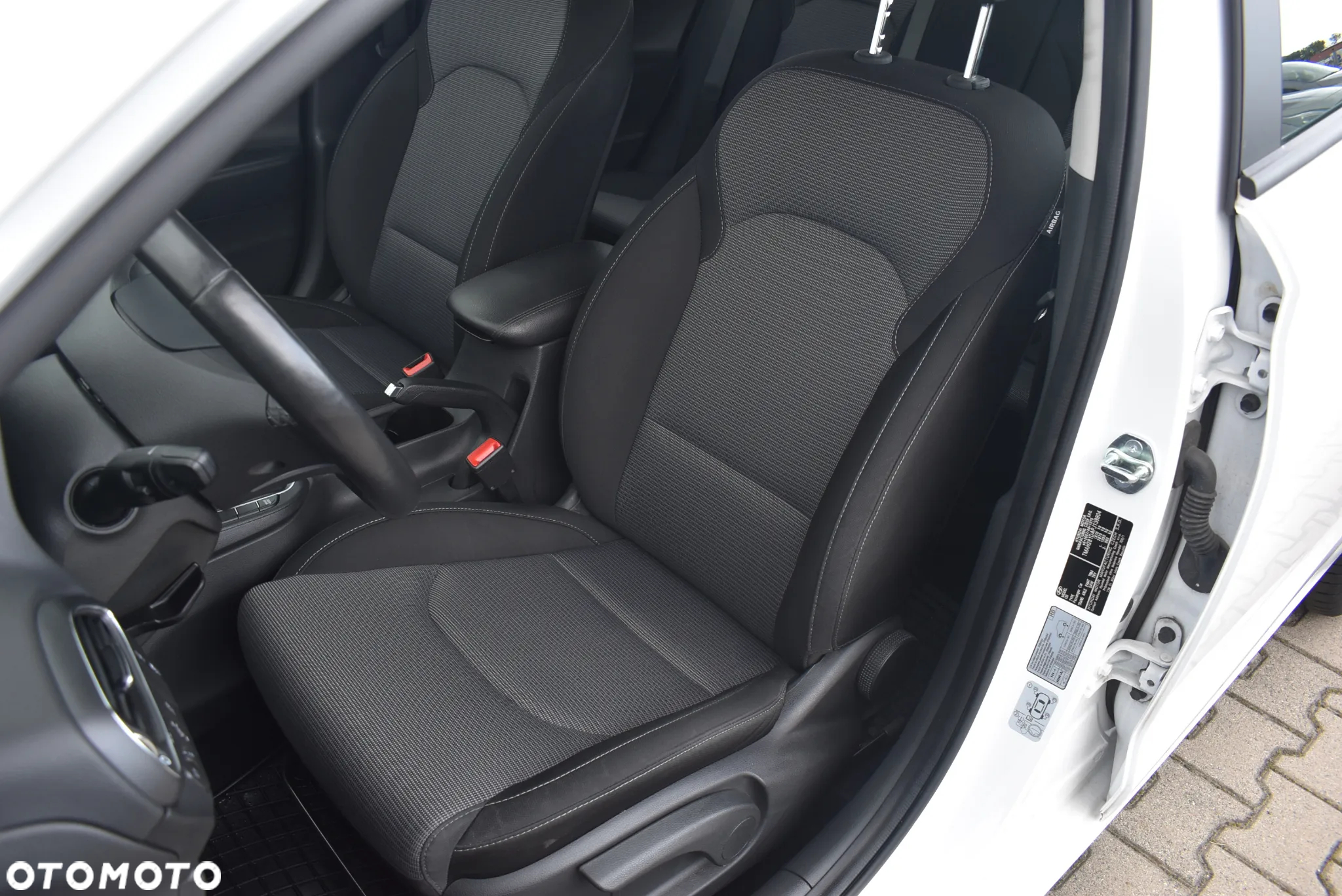 Hyundai i30 1.5 T-GDI 48V Modern - 11
