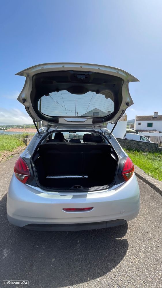 Peugeot 208 1.4 HDi - 6