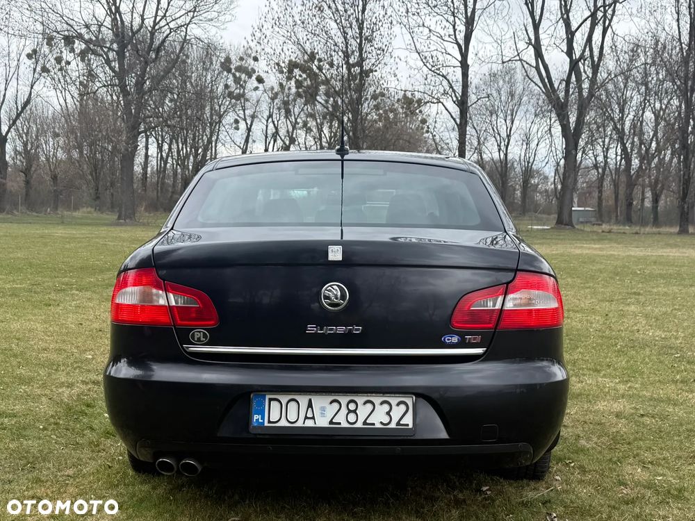Skoda Superb 2.0 TDI Elegance - 4