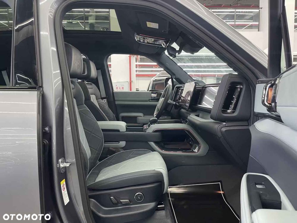 BYD Leopard 5 - 6