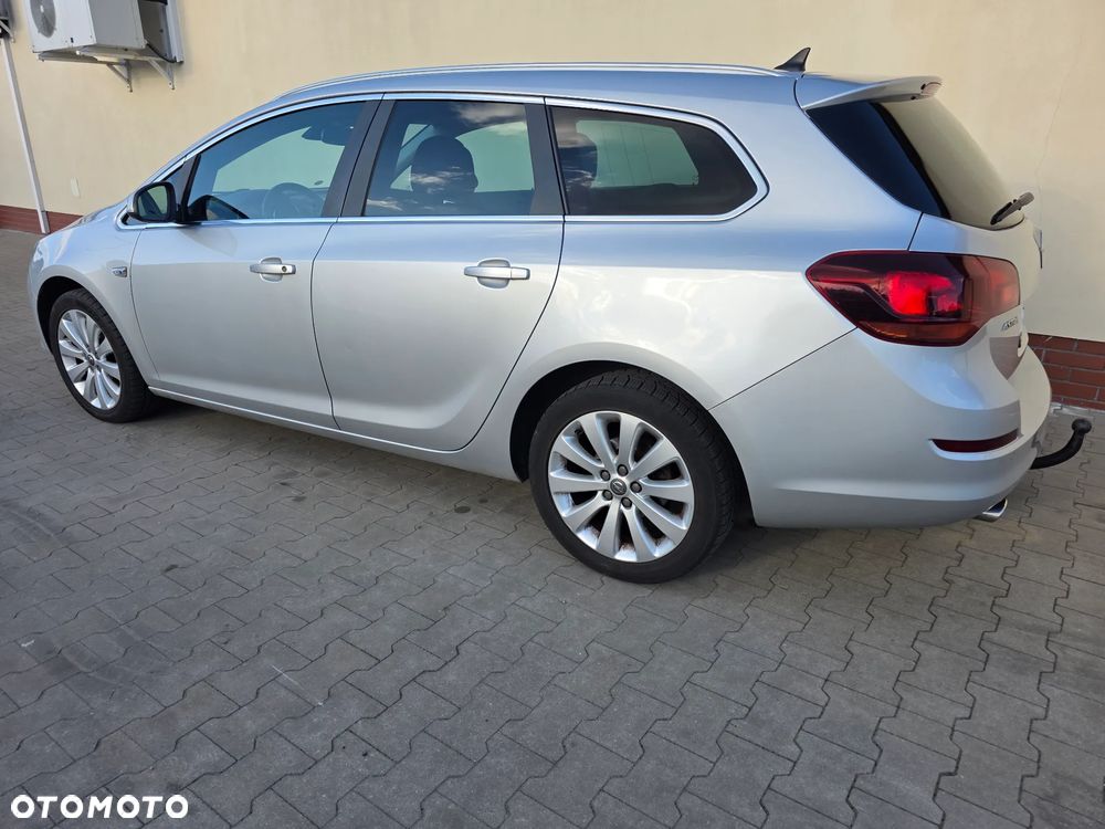 Opel Astra 1.4 Turbo - 11
