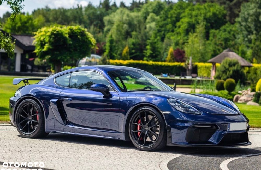 Porsche 718 Cayman GPF GT4 - 3