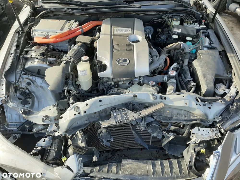 Lexus IS 300h Comfort - 13