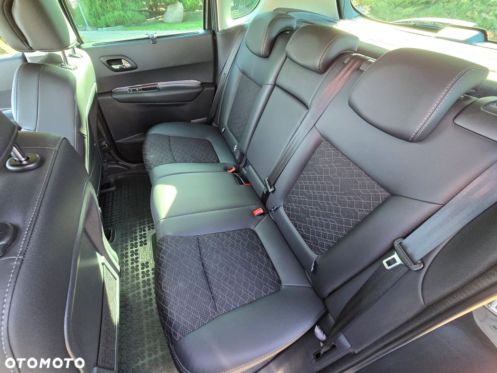 Peugeot 3008 HDi FAP 115 Allure - 8