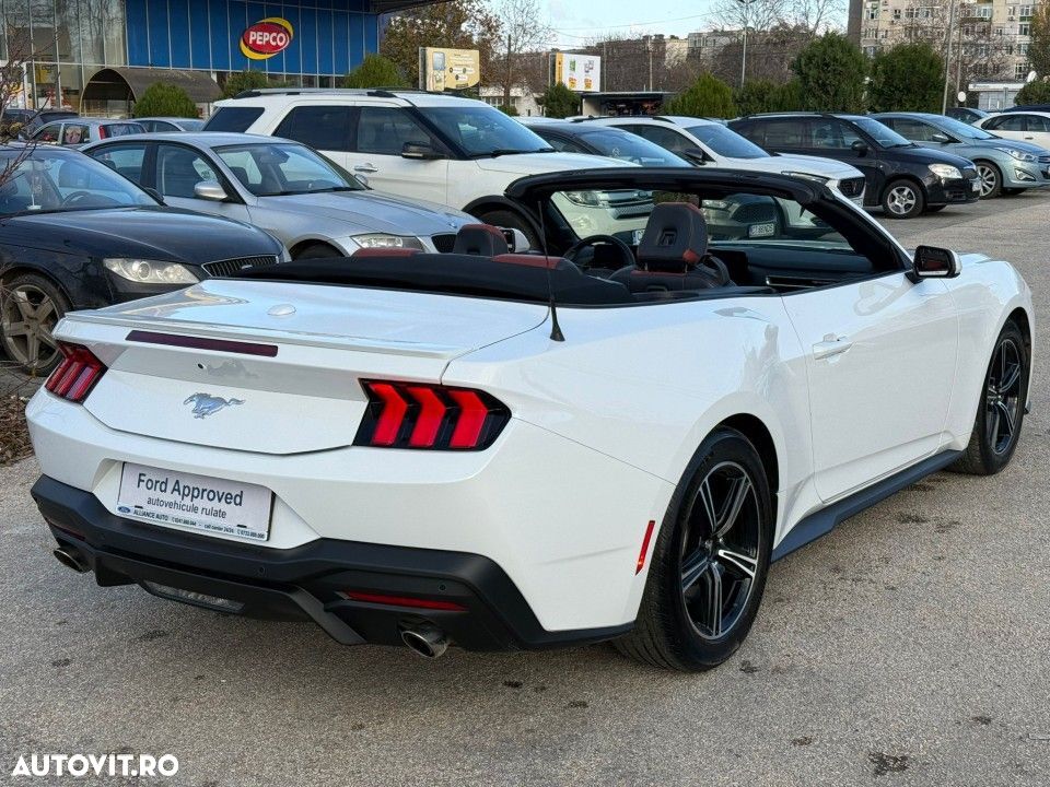 Ford Mustang - 10