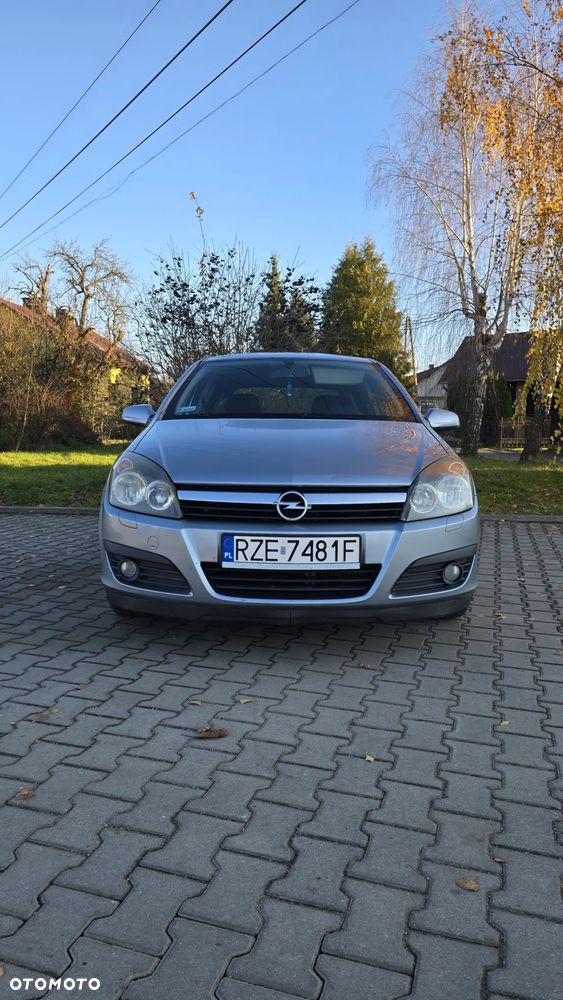 Opel Astra III 1.9 CDTI - 2