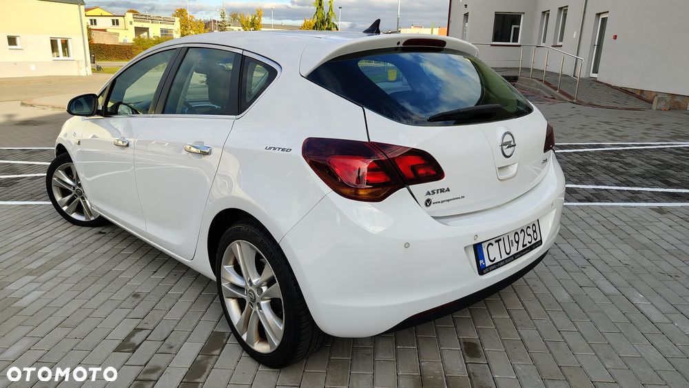 Opel Astra III 1.7 CDTI Cosmo - 3