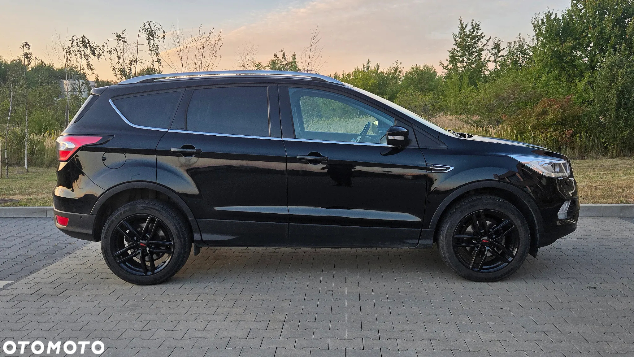 Ford Kuga 1.5 EcoBoost 2x4 Titanium - 5