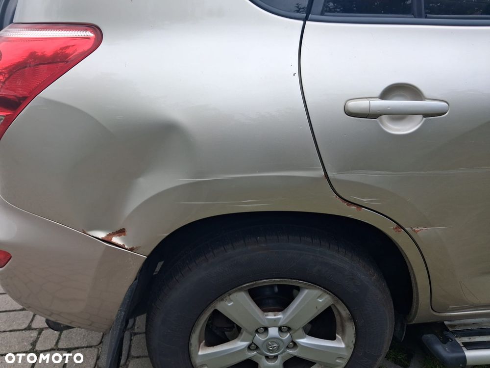 Toyota RAV4 2.2 D-4D Sol - 4