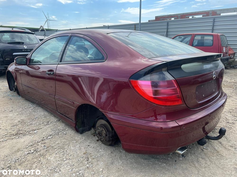 Mercedes C 200 KOMPRESSOR W203 Coupe (567U) części maska zderzak błotnik lampy drzwi klapa fotele deska - 2