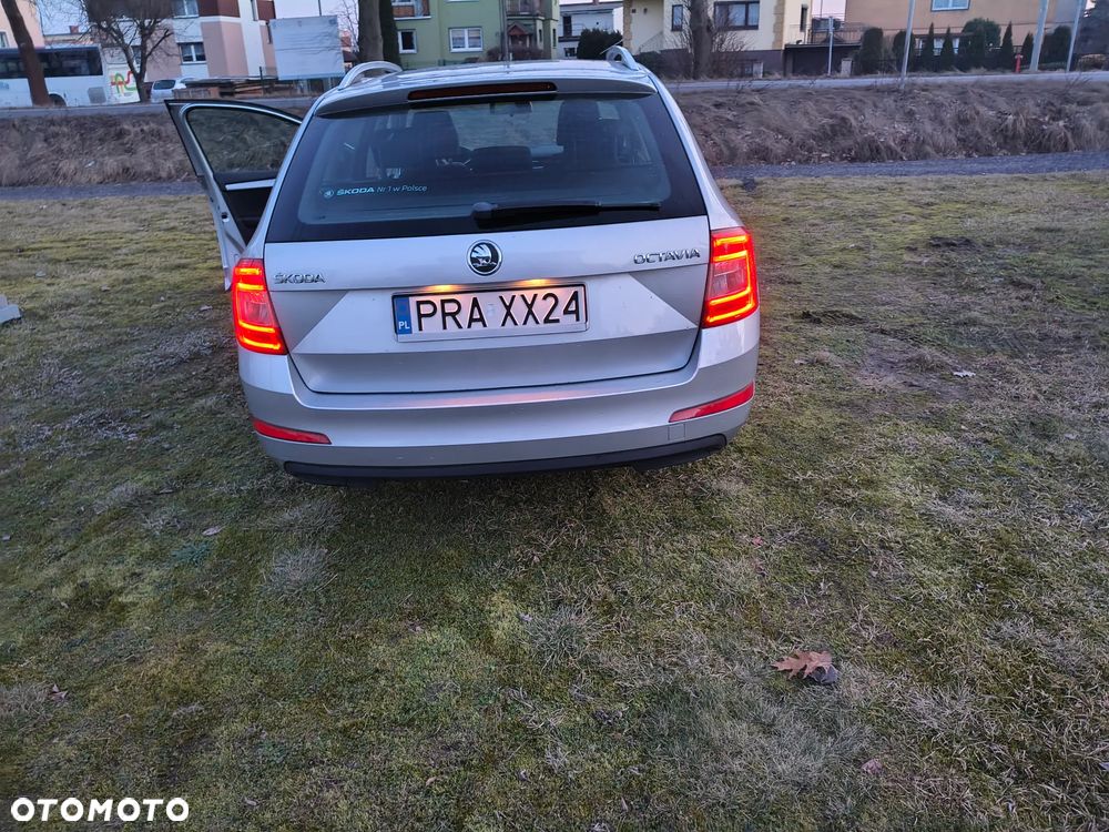 Skoda Octavia 1.6 TDI Active - 5