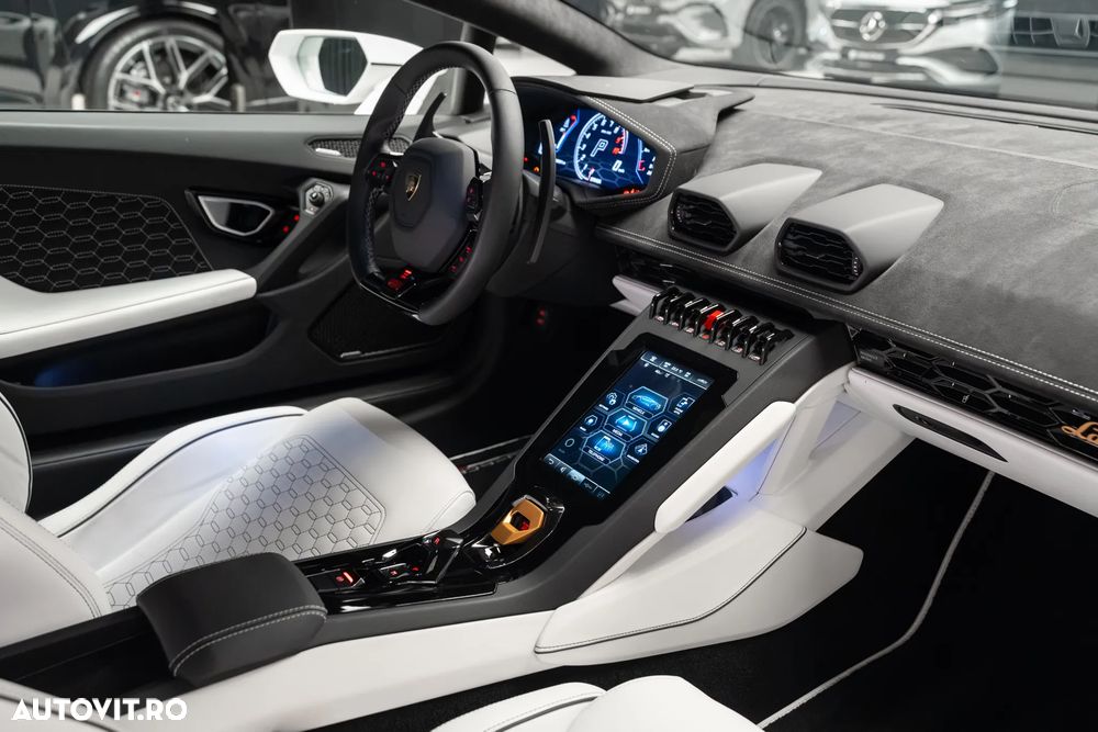Lamborghini Huracan EVO - 28