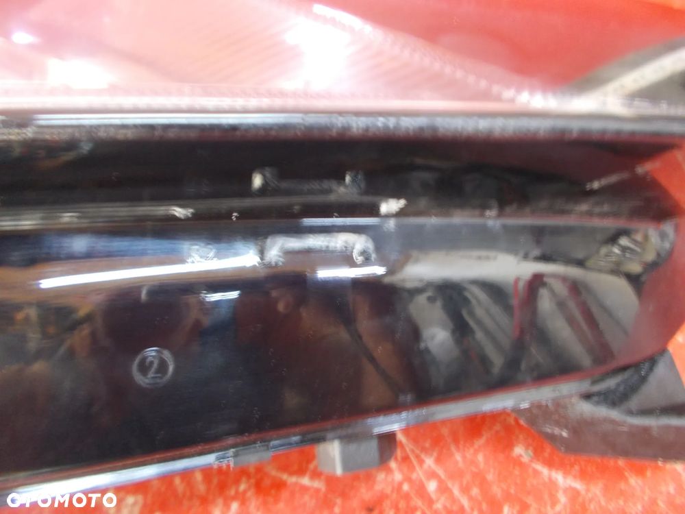 SKODA OCTAVIA IV LAMPA PRAWA FULL LED - 5E4 941 016A - 5