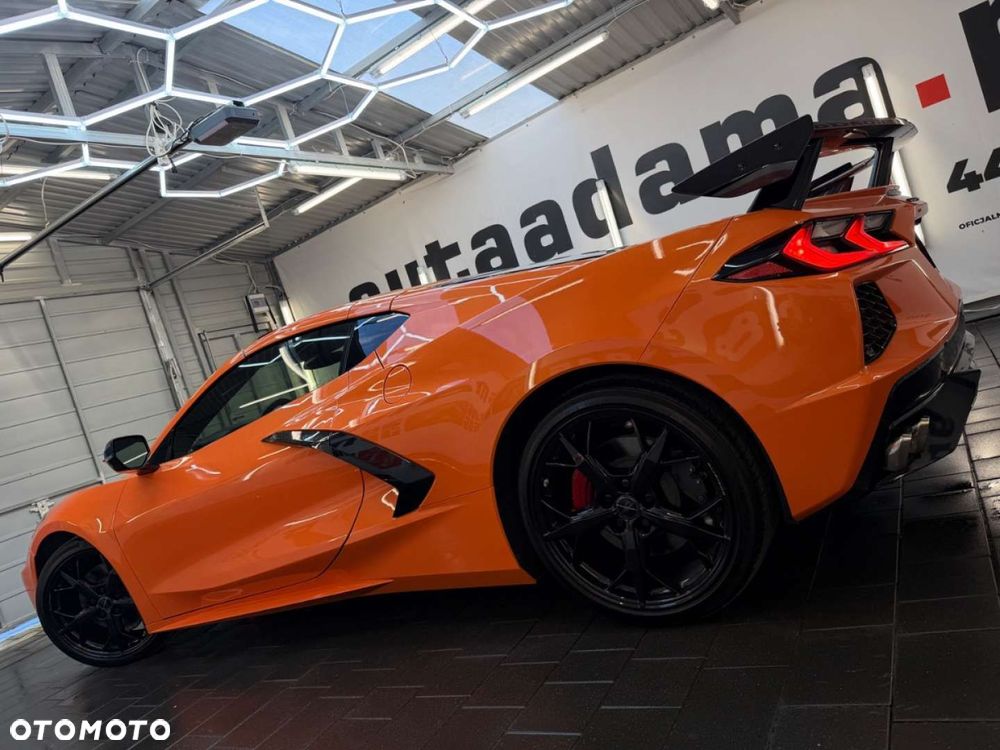 Chevrolet Corvette - 12