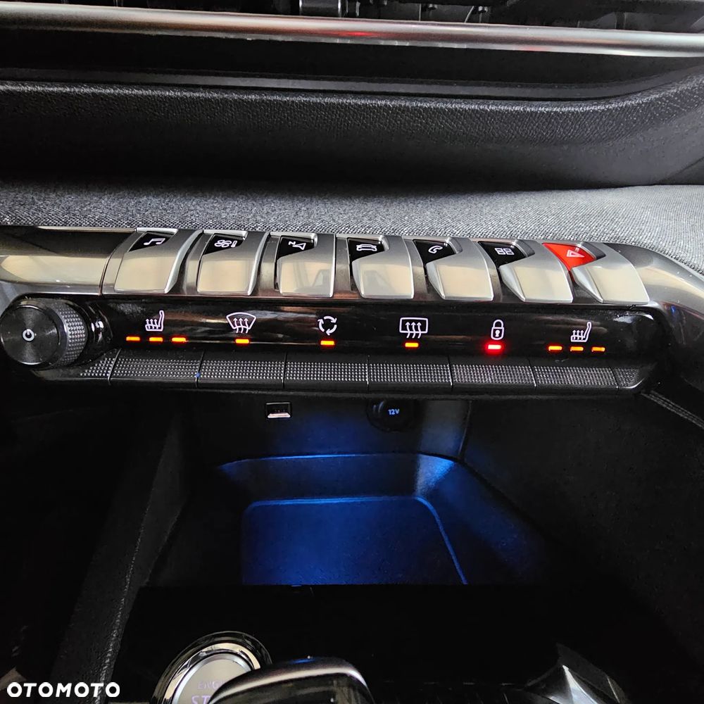 Peugeot 5008 1.6 PureTech GT S&S EAT8 - 36