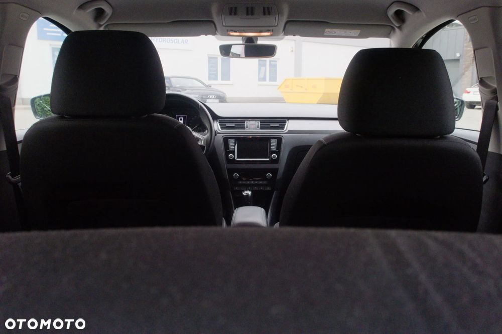 Skoda RAPID 1.2 TSI Style - 8