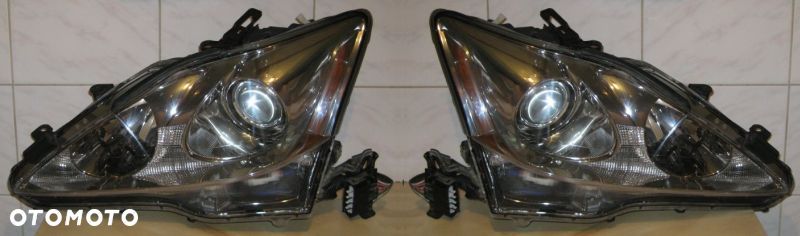 Lexus IS200 IS250 Xenony - 1