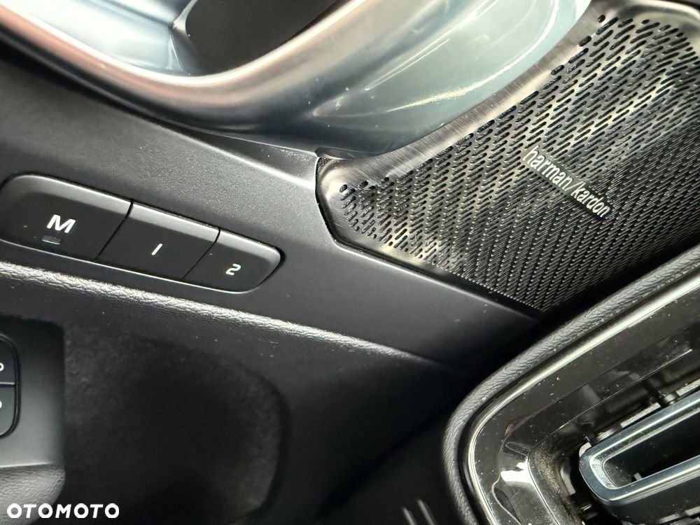 Volvo XC 40 B3 B DKG Plus Dark - 41