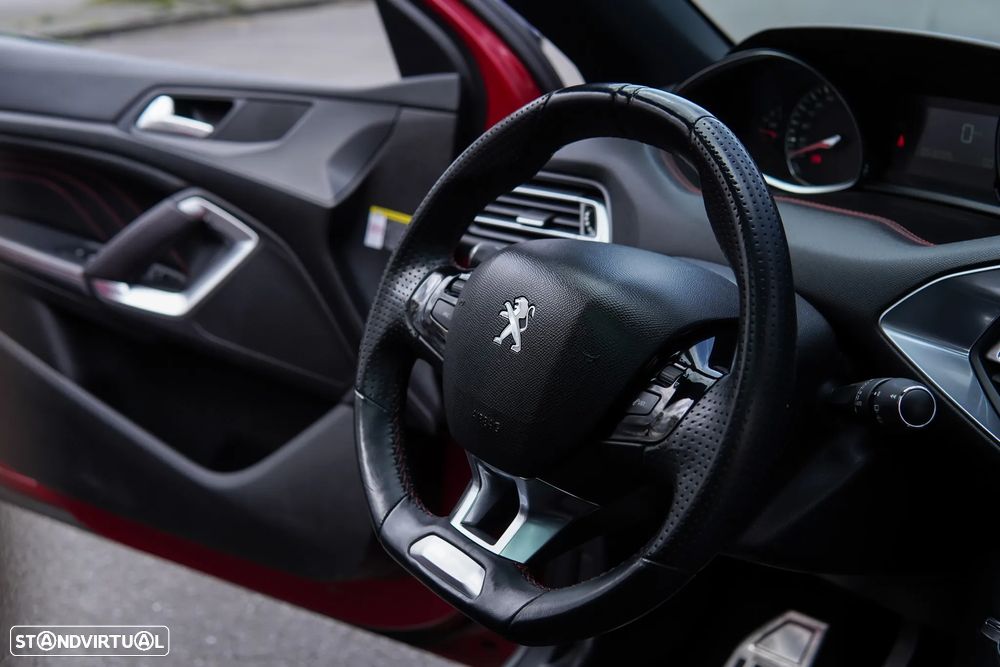 Peugeot 308 PureTech 130 GPF Stop & Start GT Pack - 32