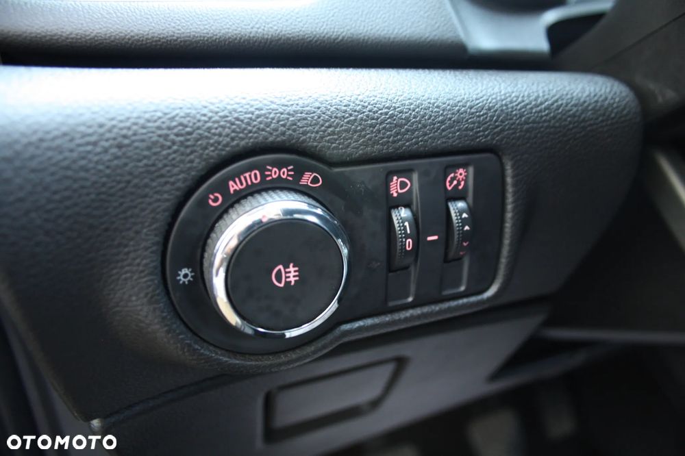 Opel Astra 1.4 Turbo Design Edition - 16