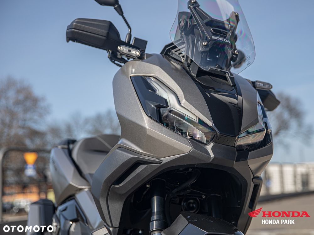 Honda ADV350 - 7