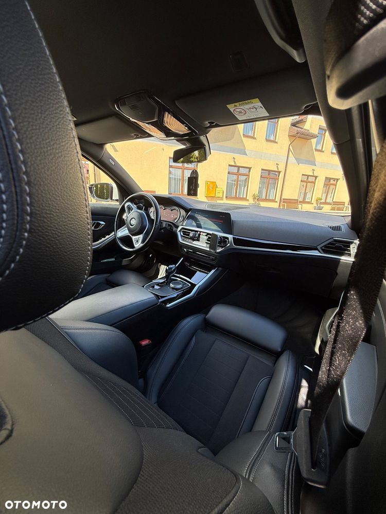 BMW Seria 3 320d xDrive Sport Line Shadow sport - 18
