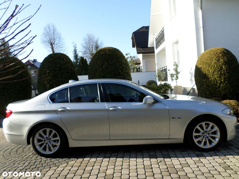 BMW Seria 5 520d - 25