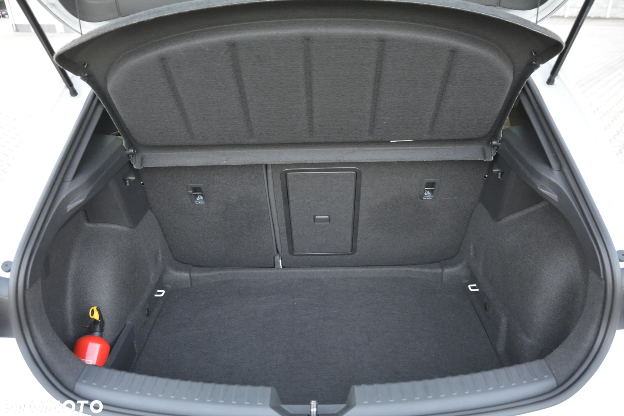 Cupra Leon 1.5 eTSI DSG - 24