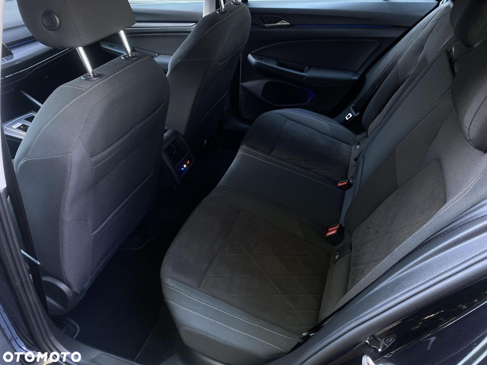 Volkswagen Golf VIII 2.0 TDI Style DSG - 30
