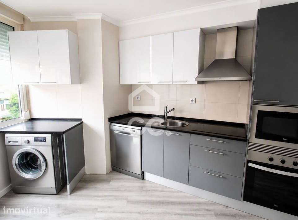 T2 Moderno com Cozinha Equipada | Patameiras, Odivelas - Grande imagem: 4/13