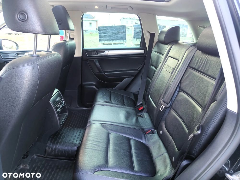 Volkswagen Touareg 3.0 V6 TDI BMT Perfectline R-Style - 22